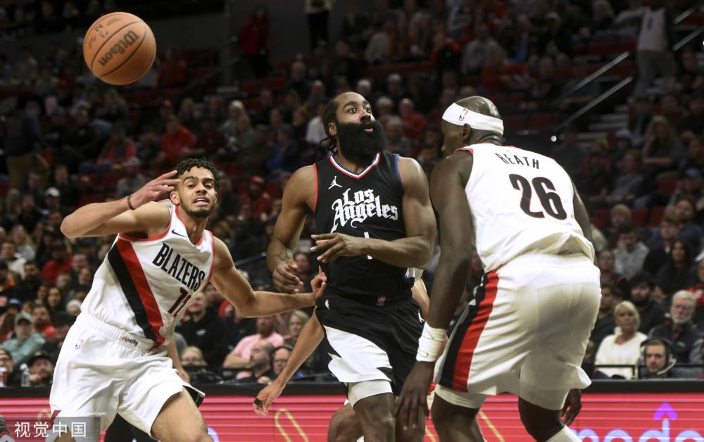 对他有着特 对他有着特